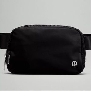 New with tags! Lululemon Everywhere Belt Bag Black